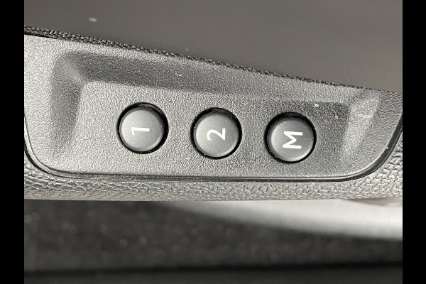 DS Ds 7 Crossback 300pk 4x4 Louvre (Elektrisch Schuifdak - Leder incl verwarming/koeling/massage/geheugen - Elektrische Klep - Camera - Keyless En