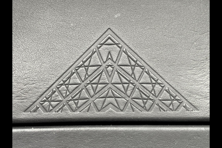 DS Ds 7 Crossback 300pk 4x4 Louvre (Elektrisch Schuifdak - Leder incl verwarming/koeling/massage/geheugen - Elektrische Klep - Camera - Keyless En