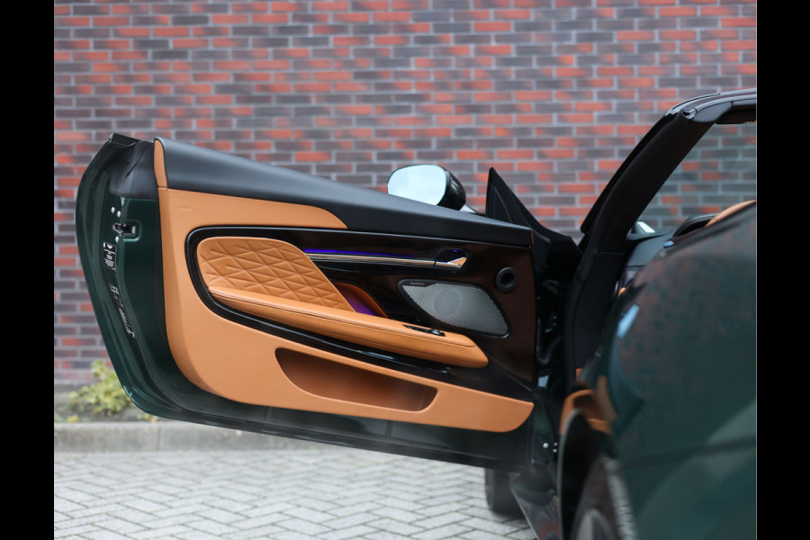 Aston Martin DB12 Volante 4.0 V8 | Green over tan - B&W