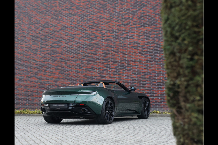 Aston Martin DB12 Volante 4.0 V8 | Green over tan - B&W