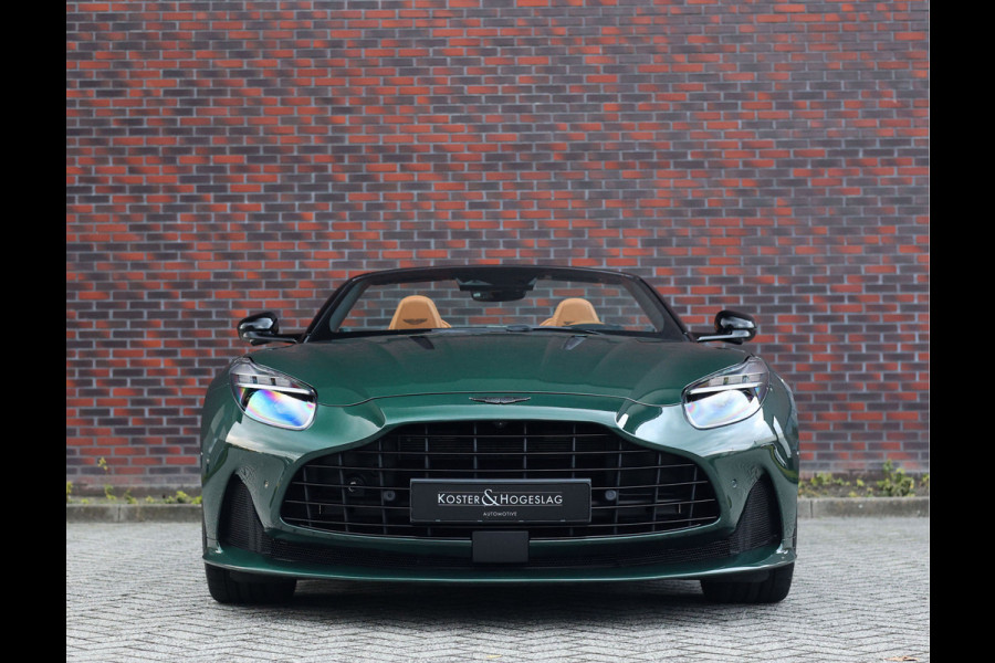 Aston Martin DB12 Volante 4.0 V8 | Green over tan - B&W