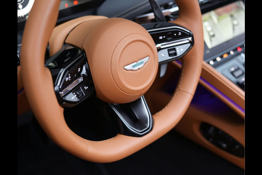 Aston Martin DB12 Volante 4.0 V8 | Green over tan - B&W