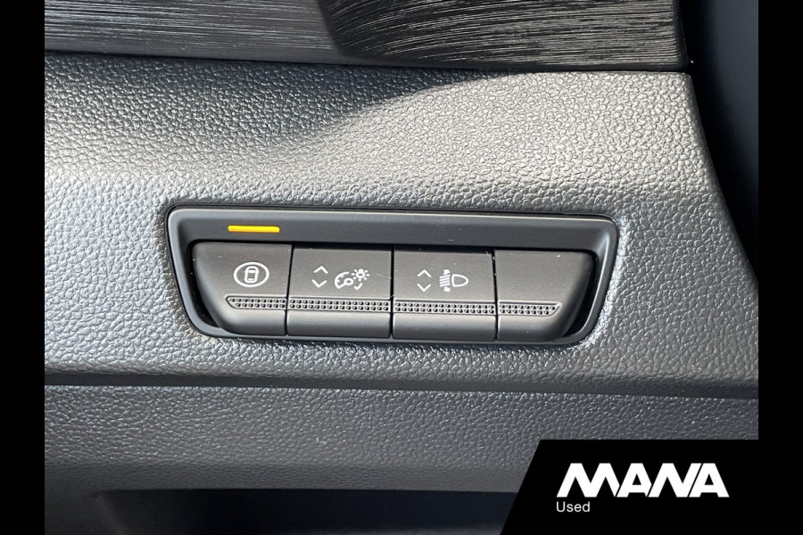 Renault Trafic 2.0 Blue dCi 170 T30 L2H1 Extra LM velgen Trekhaak Camera Cruise Lederen bekleding