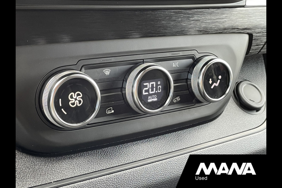 Renault Trafic 2.0 Blue dCi 170 T30 L2H1 Extra LM velgen Trekhaak Camera Cruise Lederen bekleding