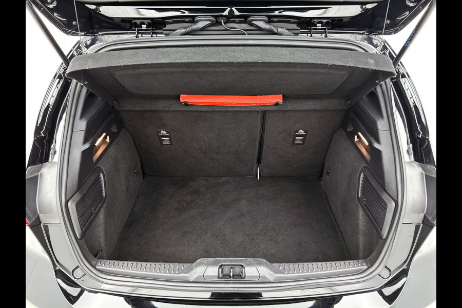 Ford Focus 1.0 EcoBoost ST Line Business (STUUR-/STOELVERWARMING, CARPLAY, PDC, CLIMA, NAVI, GOED ONDERHOUDEN)