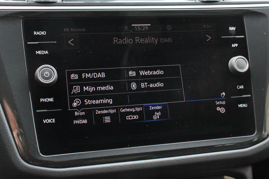 Volkswagen Tiguan 1.5 TSI DSG Active | Navigatie | App connect Wireless | Adaptive Cruise Control | Travel Assist | Parkeersensoren | Camera | Park Assist | Stoel- en stuurverwarming | Elektrische achterklep | Virtual Cockpit | Inductielader