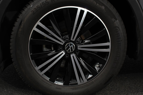 Volkswagen Tiguan 1.5 TSI DSG Active | Navigatie | App connect Wireless | Adaptive Cruise Control | Travel Assist | Parkeersensoren | Camera | Park Assist | Stoel- en stuurverwarming | Elektrische achterklep | Virtual Cockpit | Inductielader