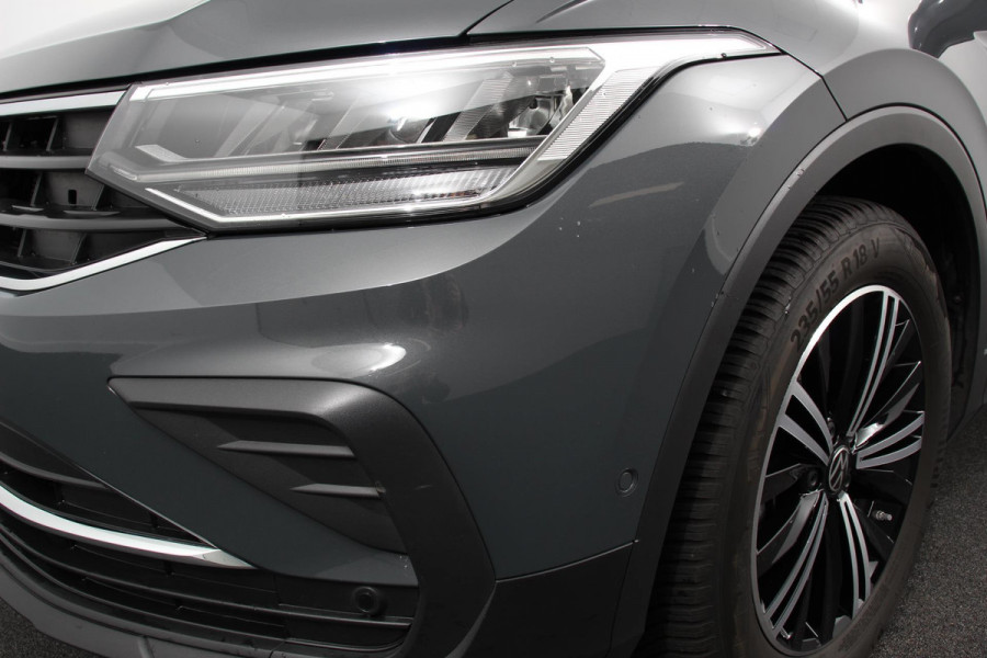 Volkswagen Tiguan 1.5 TSI DSG Active | Navigatie | App connect Wireless | Adaptive Cruise Control | Travel Assist | Parkeersensoren | Camera | Park Assist | Stoel- en stuurverwarming | Elektrische achterklep | Virtual Cockpit | Inductielader