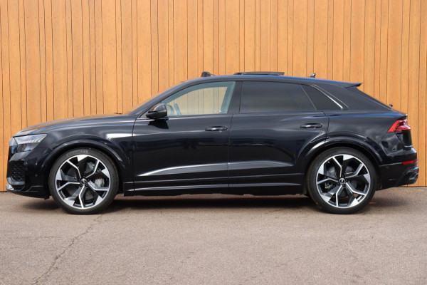 Audi RSQ8 4.0TFSI quattro Dynamic plus Exclusive 305km/h
