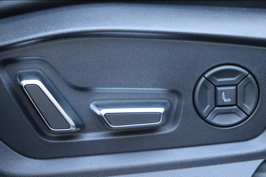 Audi RSQ8 4.0TFSI quattro Dynamic plus Exclusive 305km/h