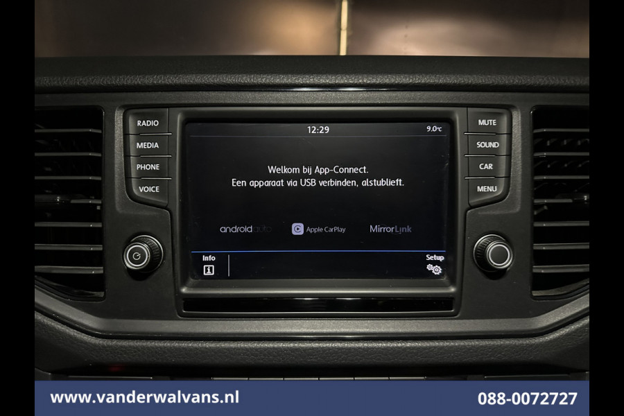 Volkswagen Crafter 2.0 TDI L3H2 L2H1 Euro6 Airco | Camera | Apple Carplay | Android Auto | Trekhaak Bijrijdersbank