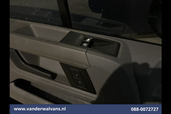 Volkswagen Crafter 2.0 TDI L3H2 L2H1 Euro6 Airco | Camera | Apple Carplay | Android Auto | Trekhaak Bijrijdersbank