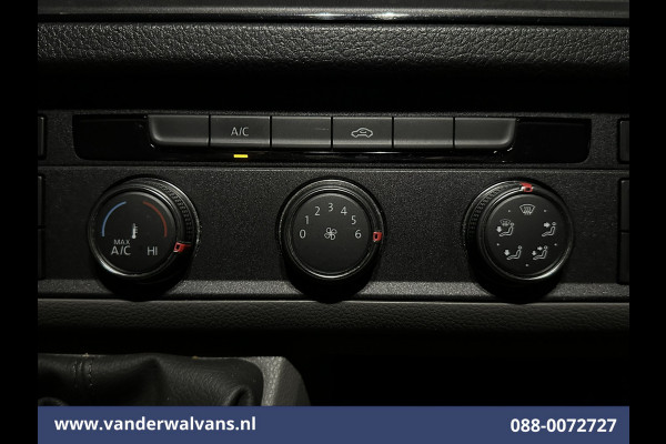 Volkswagen Crafter 2.0 TDI 140pk L3H2 (oude L2H1) Euro6 # Airco | Navigatie | Apple Carplay | Android auto parkeersensoren, 3000kg trekvermogen