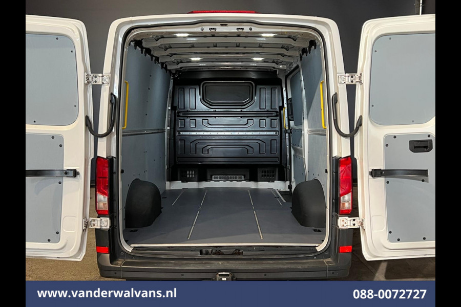 Volkswagen Crafter 2.0 TDI 140pk L3H2 (oude L2H1) Euro6 # Airco | Navigatie | Apple Carplay | Android auto parkeersensoren, 3000kg trekvermogen