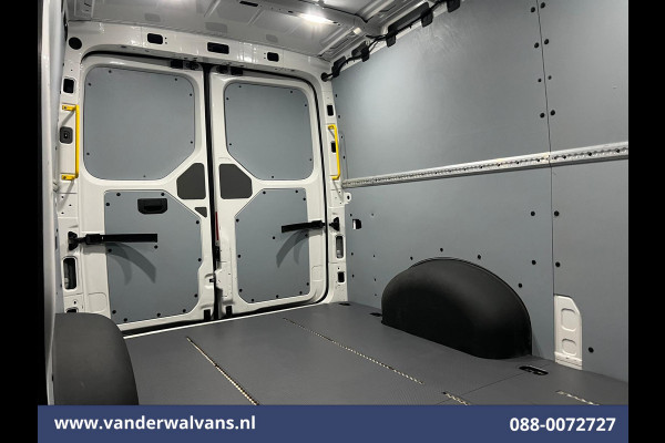 Volkswagen Crafter 2.0 TDI 140pk L3H2 (oude L2H1) Euro6 # Airco | Navigatie | Apple Carplay | Android auto parkeersensoren, 3000kg trekvermogen