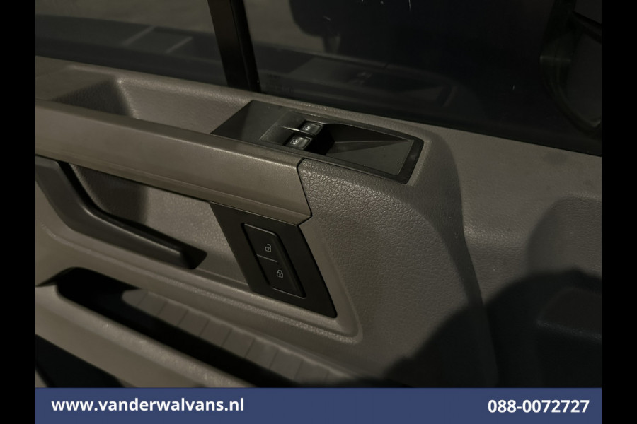 Volkswagen Crafter 2.0 TDI 140pk L3H3 L2H2 Euro6 Airco | Camera | Apple Carplay | Android Auto Bijrijdersbank, 3000kg trekvermogen
