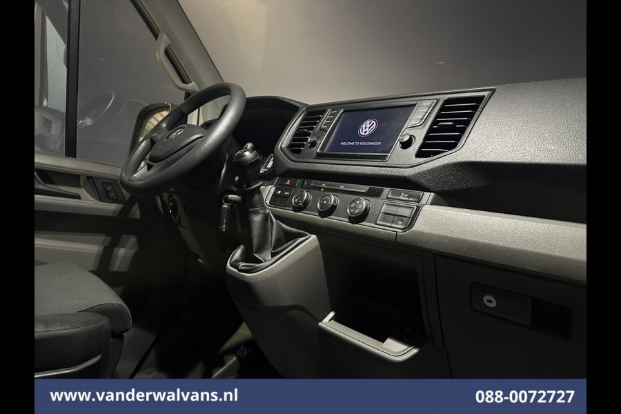 Volkswagen Crafter 2.0 TDI 141pk L3H3 (L2H2) Euro6 Airco | Massagestoel | Camera | Apple Carplay | Cruisecontrol Chauffeursstoel, Android Auto, 2800kg trekvermogen