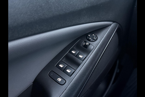 Opel Crossland X 1.2 Turbo Innovation 2e Eigenaar,110pk,Camera,Navi,Dealer Onderhouden,Head-Up,Stoelverw,Stuurverw,N.A.P,Pdc V+A,Lm velgen,Distributie recent vv,Apk tot 04-2026