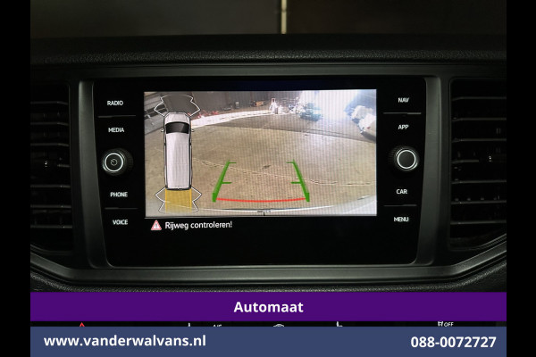 Volkswagen Crafter 2.0 TDI 141pk Automaat L3H3 L2H2 Euro6 Airco | Camera | Navigatie | Cruisecontrol | Stoelverwarming | Apple Carplay Parkeersensoren, 3000kg trekvermogen