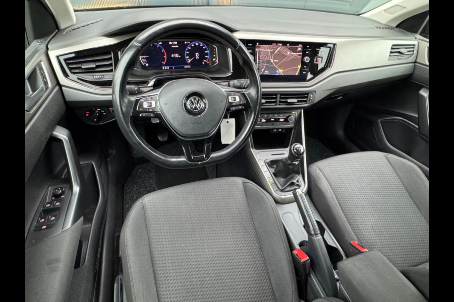 Volkswagen Polo 1.0 TSI Comfortline * Virtual Cockpit * Parkeersensoren * Climate Control * Navigatie *