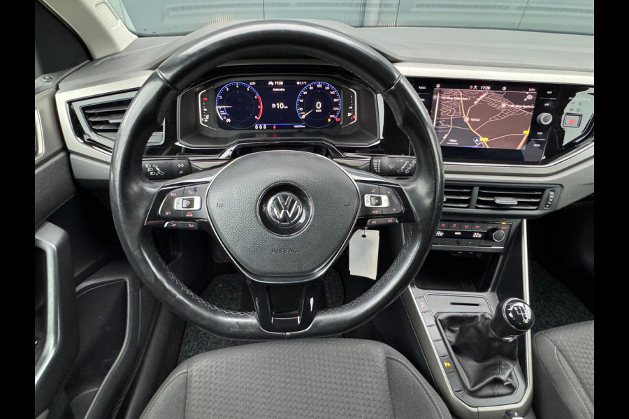 Volkswagen Polo 1.0 TSI Comfortline * Virtual Cockpit * Parkeersensoren * Climate Control * Navigatie *