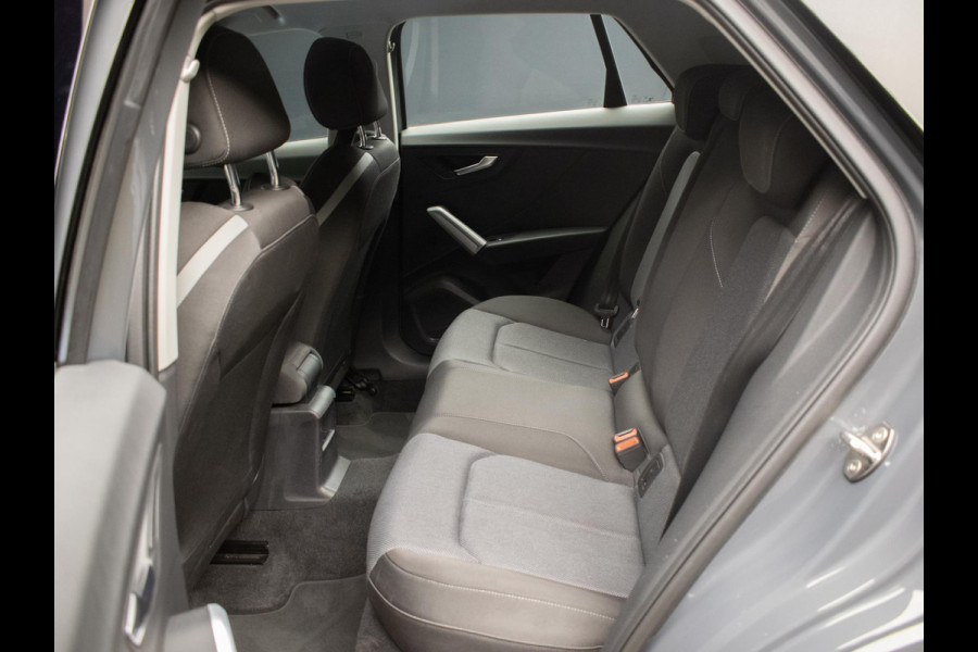 Audi Q2 35 TFSI S-Line (NAVI,LED,CAMERA,SPORTSTOELEN,SPORTSTOELEN,CLIMATE,CRUISE,PDC,GETINT,NETTESTAAT)