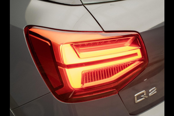 Audi Q2 35 TFSI S-Line (NAVI,LED,CAMERA,SPORTSTOELEN,SPORTSTOELEN,CLIMATE,CRUISE,PDC,GETINT,NETTESTAAT)