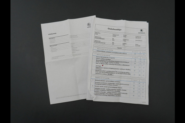 Škoda ENYAQ iV 60 180PK SOH 91% Apple Carplay Android NaviCamera 20" Matrix-Led Pdc-a+v Ecc Lmv Parkeerpakket Stoel+Stuurverwarming Comfortpakk Lichtpakket Dab Keyless advanced Bluetooth Cruise ControlRijstrooksensor Connected services Privacy Glas 1e Eigenaar Nieuwprijs €45.125 Origineel Nederlandse Auto