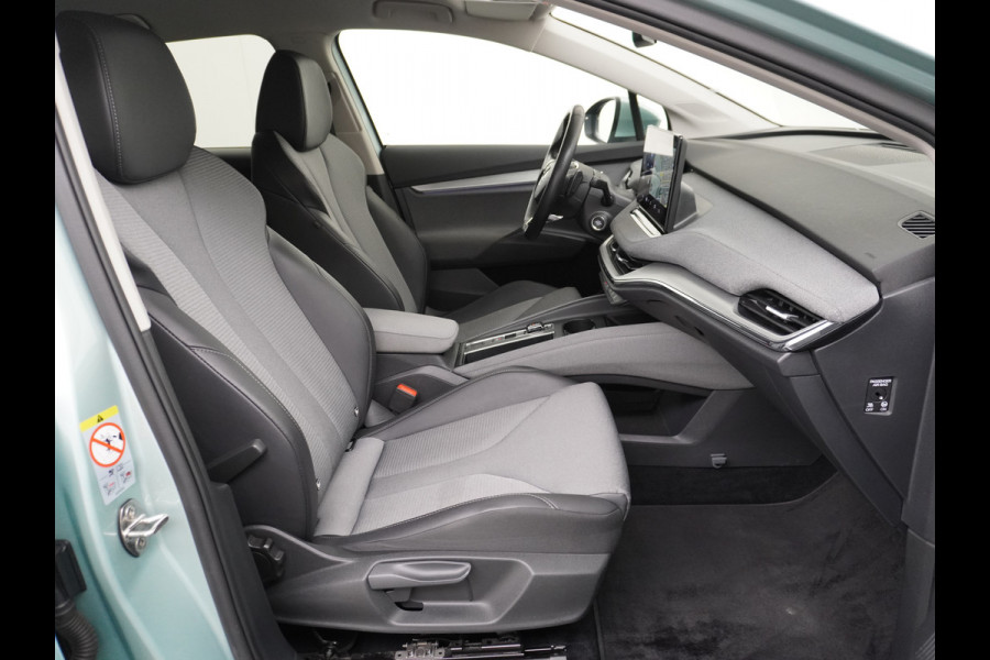 Škoda ENYAQ iV 60 180PK SOH 91% Apple Carplay Android NaviCamera 20" Matrix-Led Pdc-a+v Ecc Lmv Parkeerpakket Stoel+Stuurverwarming Comfortpakk Lichtpakket Dab Keyless advanced Bluetooth Cruise ControlRijstrooksensor Connected services Privacy Glas 1e Eigenaar Nieuwprijs €45.125 Origineel Nederlandse Auto