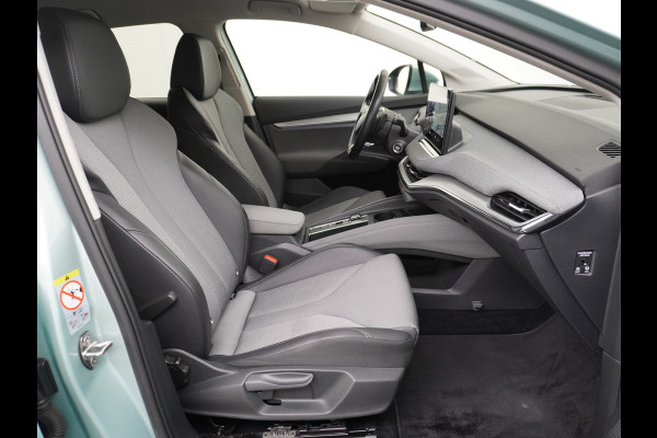 Škoda ENYAQ iV 60 180PK SOH 91% Apple Carplay Android NaviCamera 20" Matrix-Led Pdc-a+v Ecc Lmv Parkeerpakket Stoel+Stuurverwarming Comfortpakk Lichtpakket Dab Keyless advanced Bluetooth Cruise ControlRijstrooksensor Connected services Privacy Glas 1e Eigenaar Nieuwprijs €45.125 Origineel Nederlandse Auto