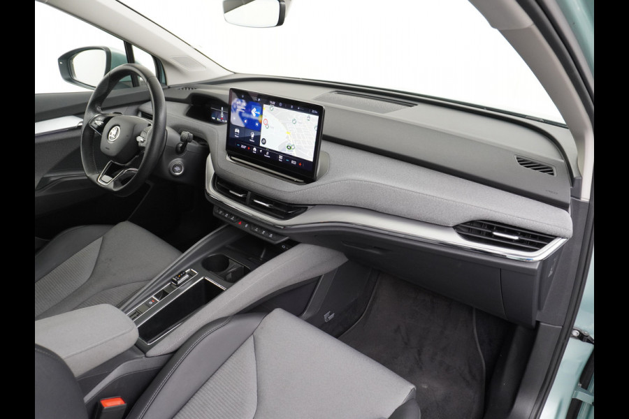 Škoda ENYAQ iV 60 180PK SOH 91% Apple Carplay Android NaviCamera 20" Matrix-Led Pdc-a+v Ecc Lmv Parkeerpakket Stoel+Stuurverwarming Comfortpakk Lichtpakket Dab Keyless advanced Bluetooth Cruise ControlRijstrooksensor Connected services Privacy Glas 1e Eigenaar Nieuwprijs €45.125 Origineel Nederlandse Auto