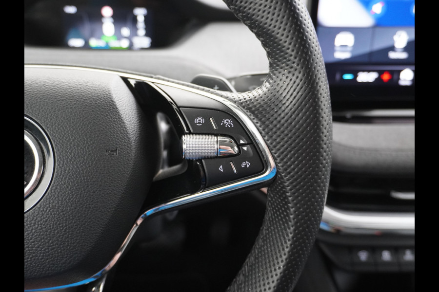 Škoda ENYAQ iV 60 180PK SOH 91% Apple Carplay Android NaviCamera 20" Matrix-Led Pdc-a+v Ecc Lmv Parkeerpakket Stoel+Stuurverwarming Comfortpakk Lichtpakket Dab Keyless advanced Bluetooth Cruise ControlRijstrooksensor Connected services Privacy Glas 1e Eigenaar Nieuwprijs €45.125 Origineel Nederlandse Auto