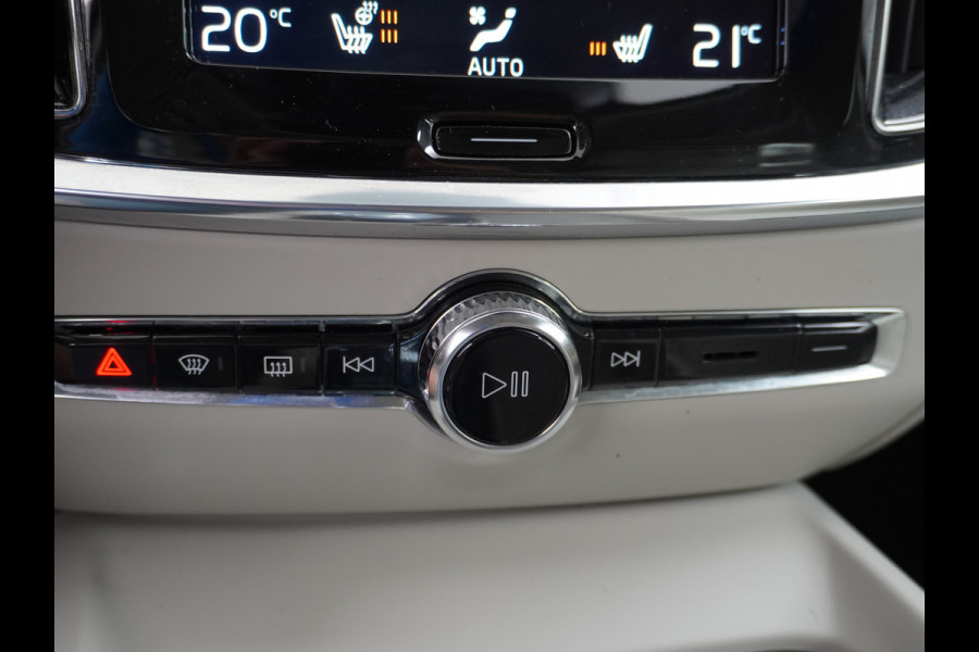 Volvo V60 2.0T AUT-7 Inscription Leer MHEV Apple Carplay Android Auto Harman&Kardon®-Hifi Camera Adap.Cruise Elek.Stoelen Stuur+Stoelverwa Lmv 18" Led Elek. Achterklep Regen-Lichtsensor Collision Avoidance Bluetooth Wifi 1e Eigenaar €50.755 Nieuwprijs Zeer compleet MHEV-Mild-Hybrid 1.800kg trekvermogen