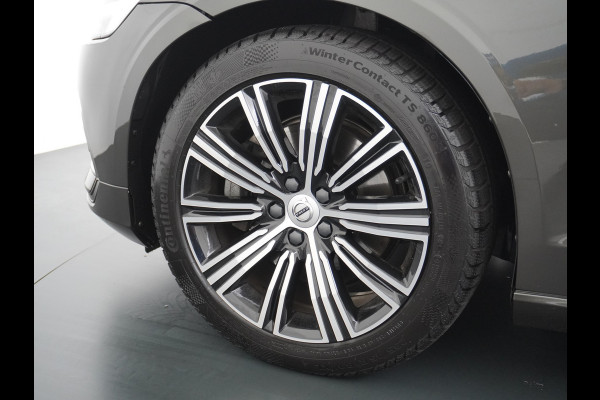 Volvo V60 2.0T AUT-7 Inscription Leer MHEV Apple Carplay Android Auto Harman&Kardon®-Hifi Camera Adap.Cruise Elek.Stoelen Stuur+Stoelverwa Lmv 18" Led Elek. Achterklep Regen-Lichtsensor Collision Avoidance Bluetooth Wifi 1e Eigenaar €50.755 Nieuwprijs Zeer compleet MHEV-Mild-Hybrid 1.800kg trekvermogen