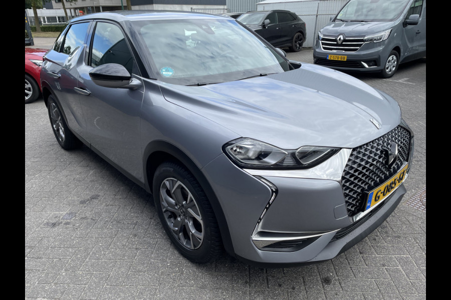DS Ds 3 Crossback 100pk Business (Naviatie - Automatische Airco - 17" incl 4S - Apple Carplay - Parkeersensoren)