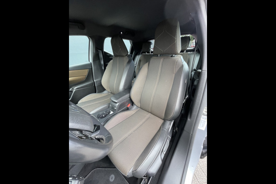 DS Ds 3 Crossback 100pk Business (Naviatie - Automatische Airco - 17" incl 4S - Apple Carplay - Parkeersensoren)