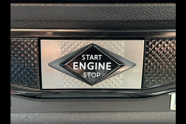 DS Ds 3 Crossback 100pk Business (Naviatie - Automatische Airco - 17" incl 4S - Apple Carplay - Parkeersensoren)