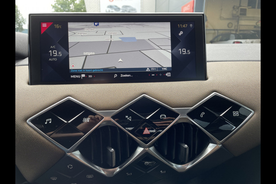 DS Ds 3 Crossback 100pk Business (Naviatie - Automatische Airco - 17" incl 4S - Apple Carplay - Parkeersensoren)