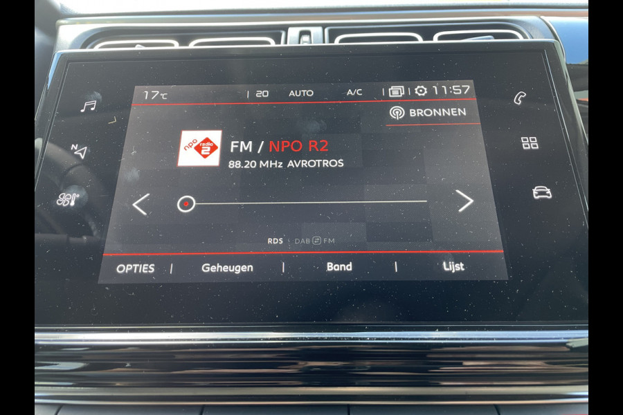 Citroën C3 110pk Max (Keyless Entry - Camera - Navigatie - Automatische Airco - Apple Carplay - LED)