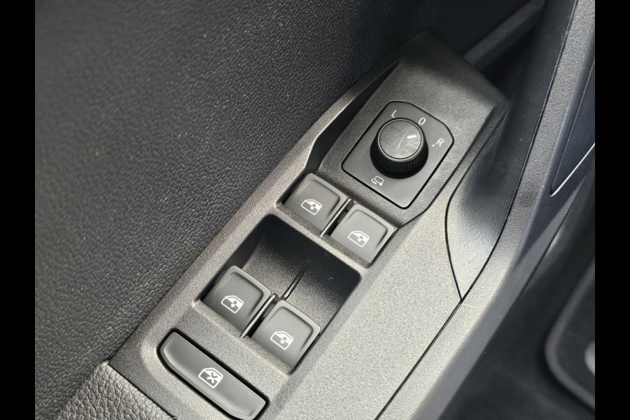 Seat Arona 1.0 TSI Style Lane assist | Climate control | App connect | Multifunctioneel stuur | Cruise control | PDC | Nette auto!