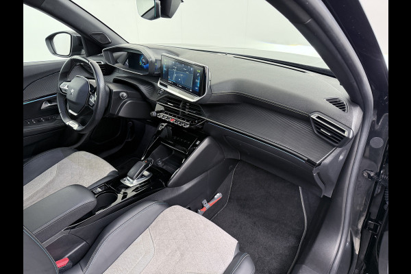 Peugeot e-2008 EV GT Pack 50kWh SOH 90% Pano-Dak+Schuifdak Apple Carplay Android Auto Navi Ecc Adap.Cruise 360°Camera Stoelverwarming Blindspot Privacy Glas Lmv 18" Lane Assist Keyless Bluetooth Pack Safety Plus 1e Eigenaar 100% Dealeronderhouden Origineel Nederlandse Auto