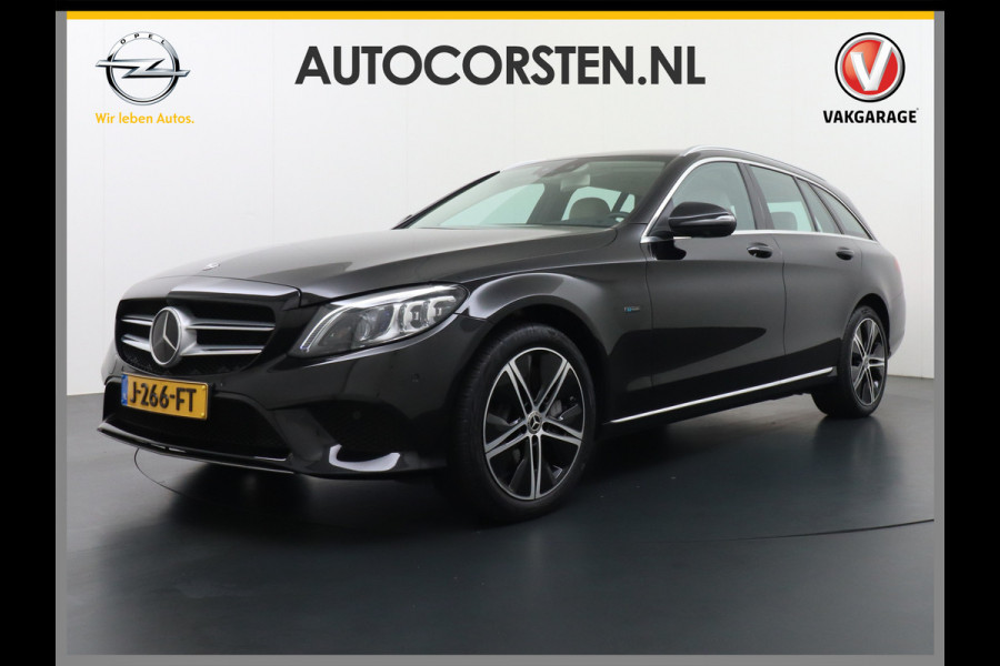 Mercedes-Benz C-Klasse Estate 300e AUT-9 320pk Leder PHEV Hybrid Virtual Cockpit Apple Carplay Android Auto Adaptive-Cruise Lane-Assist High Performanc Keyless Dual-Ecc Distronic+ Rijassistentiepakket Park-Assist Verkeersbord-Herkenning Origineel Nederlandse Auto Nieuwprijs €59.000 320PK 700Nm Koppel