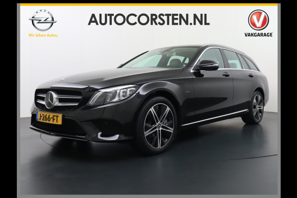 Mercedes-Benz C-Klasse Estate 300e AUT-9 320pk Leder PHEV Hybrid Virtual Cockpit Apple Carplay Android Auto Adaptive-Cruise Lane-Assist High Performanc Keyless Dual-Ecc Distronic+ Rijassistentiepakket Park-Assist Verkeersbord-Herkenning Origineel Nederlandse Auto Nieuwprijs €59.000 320PK 700Nm Koppel