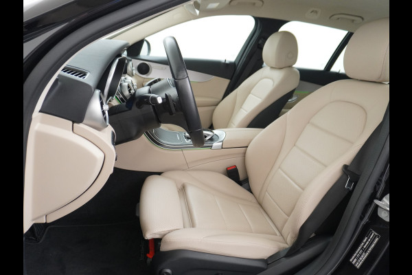 Mercedes-Benz C-Klasse Estate 300e AUT-9 320pk Leder PHEV Hybrid Virtual Cockpit Apple Carplay Android Auto Adaptive-Cruise Lane-Assist High Performanc Keyless Dual-Ecc Distronic+ Rijassistentiepakket Park-Assist Verkeersbord-Herkenning Origineel Nederlandse Auto Nieuwprijs €59.000 320PK 700Nm Koppel