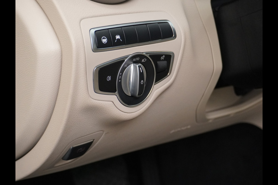 Mercedes-Benz C-Klasse Estate 300e AUT-9 320pk Leder PHEV Hybrid Virtual Cockpit Apple Carplay Android Auto Adaptive-Cruise Lane-Assist High Performanc Keyless Dual-Ecc Distronic+ Rijassistentiepakket Park-Assist Verkeersbord-Herkenning Origineel Nederlandse Auto Nieuwprijs €59.000 320PK 700Nm Koppel