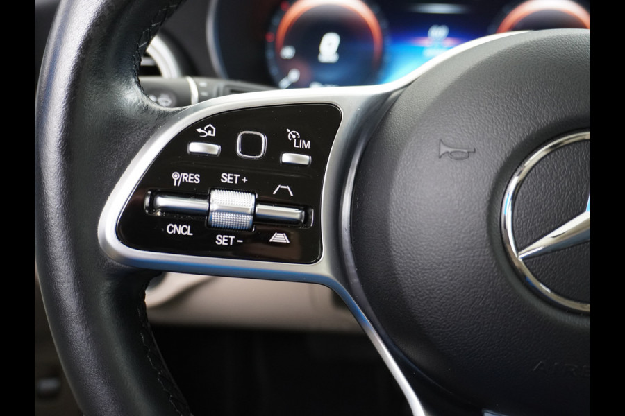 Mercedes-Benz C-Klasse Estate 300e AUT-9 320pk Leder PHEV Hybrid Virtual Cockpit Apple Carplay Android Auto Adaptive-Cruise Lane-Assist High Performanc Keyless Dual-Ecc Distronic+ Rijassistentiepakket Park-Assist Verkeersbord-Herkenning Origineel Nederlandse Auto Nieuwprijs €59.000 320PK 700Nm Koppel
