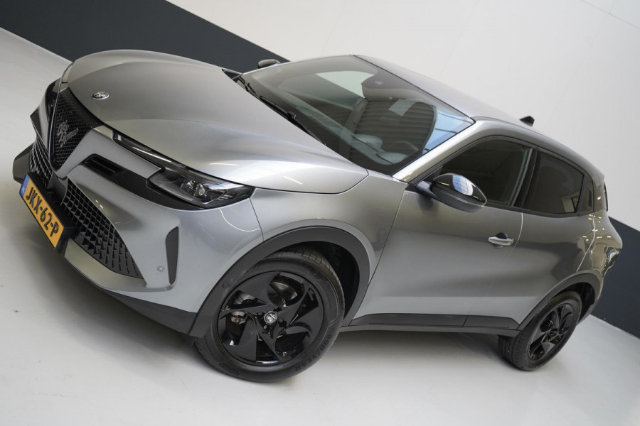 Alfa Romeo junior 1.2 Turbo Hybrid Ibrida Speciale | Pack Techno | Adaptive | Navigatie | Achteruitrijcamera