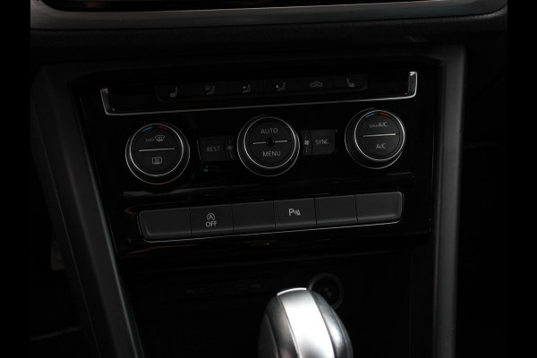 Volkswagen Touran 1.5 TSI 150pk DSG Comfortline Plus 7p | Navigatie | Apple Carplay/Android Auto | Wegklapbare trekhaak | Parkeersensoren | Adaptive Cruise Control | Stoelverwarming | Getinte ramen | Climate Control