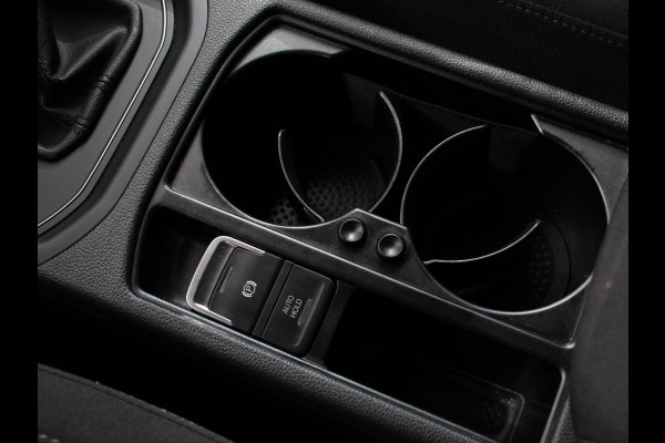 Volkswagen Touran 1.5 TSI 150pk DSG Comfortline Plus 7p | Navigatie | Apple Carplay/Android Auto | Wegklapbare trekhaak | Parkeersensoren | Adaptive Cruise Control | Stoelverwarming | Getinte ramen | Climate Control