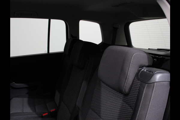 Volkswagen Touran 1.5 TSI 150pk DSG Comfortline Plus 7p | Navigatie | Apple Carplay/Android Auto | Wegklapbare trekhaak | Parkeersensoren | Adaptive Cruise Control | Stoelverwarming | Getinte ramen | Climate Control